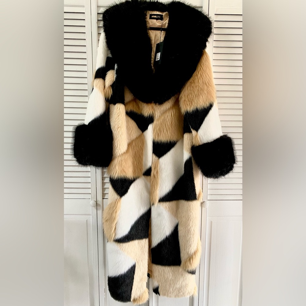 Geometric Patterned Fur Coat 1X - Picture 9 of 12